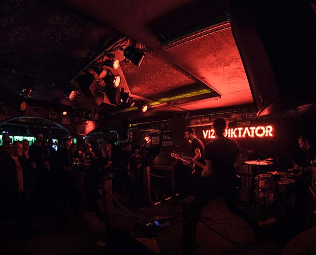 01. März – Vizediktator Punk – The Great Räng Teng Teng Freiburg